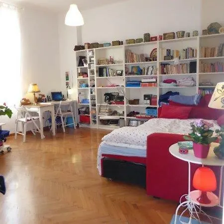 Apartment Romantico Appartamentino Triest