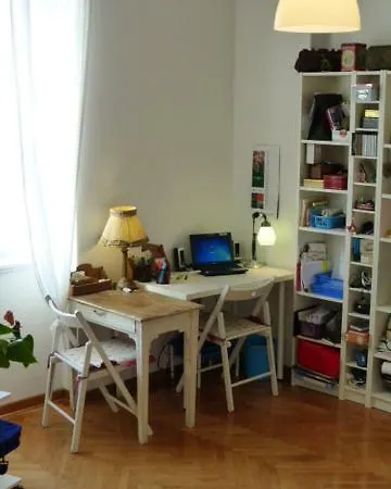 Apartment Romantico Appartamentino Triest